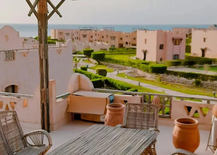 La Hacienda Two Bedroom Ras Matarma شقة *