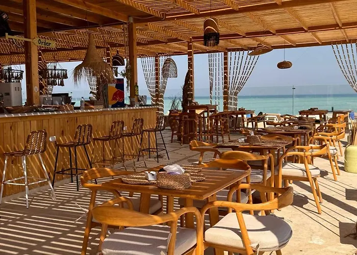 La Hacienda Two Bedroom Ras Matarma شقة