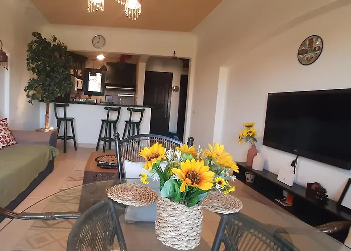 شقة La Hacienda Two Bedroom Ras Matarma